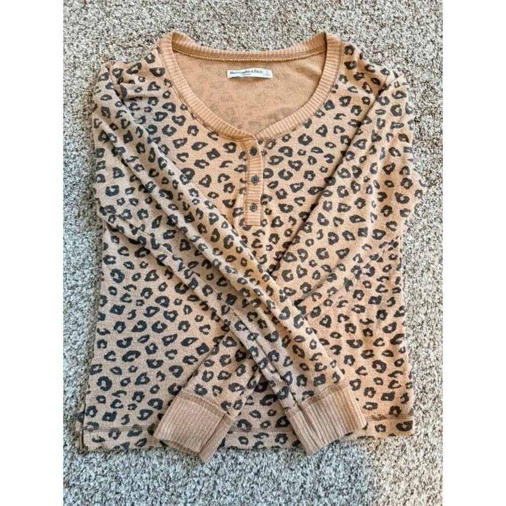 Women’s Abercrombie & Fitch Cheetah Pajama Shirt and Pant SET Size Small
